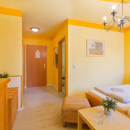 Hotel Alt Gaarzer Eck 2*